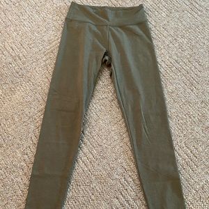 NWOT forest green aerie leggings